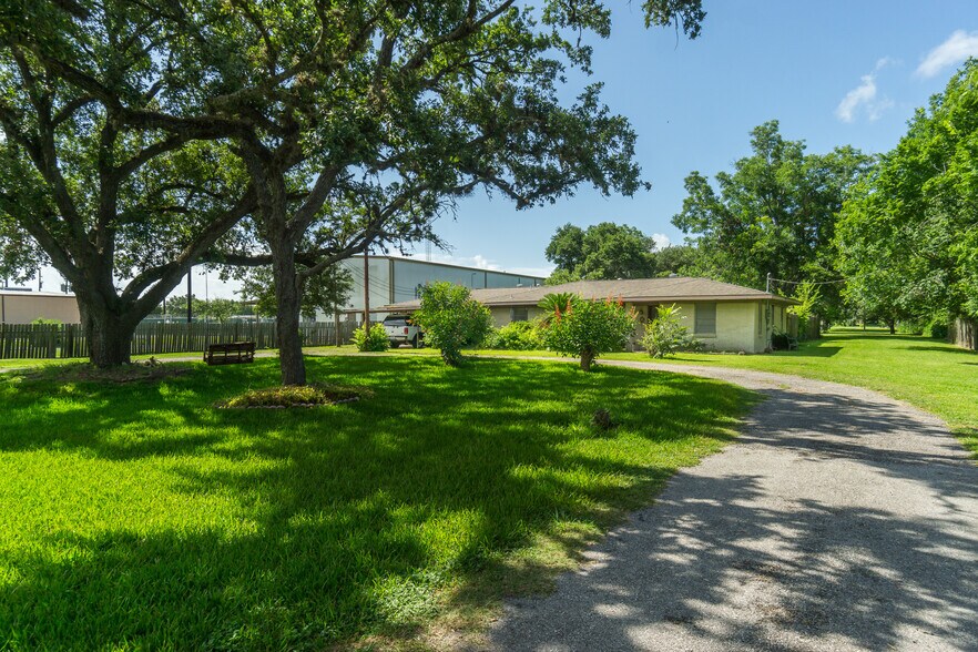 More Photos Of 5910 Broadway st, Pearland Land For Sale