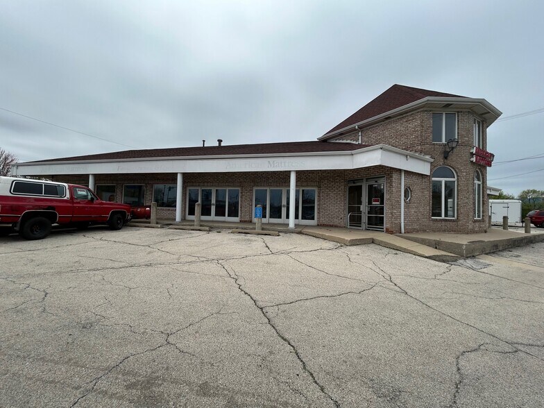 More Photos Of 6000 N Lincoln Ave, Chicago Land For Lease