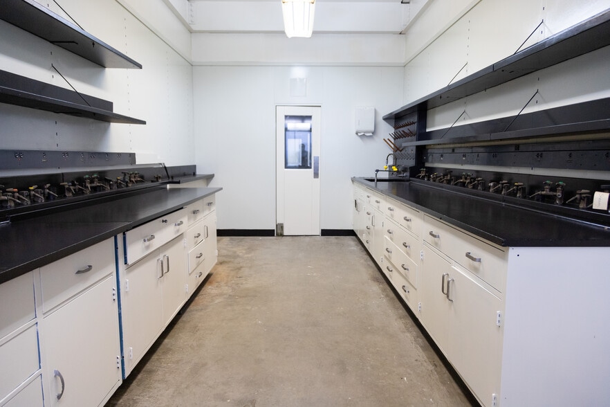 More Photos Of Union Carbide Dr, South Charleston Unknown For Lease