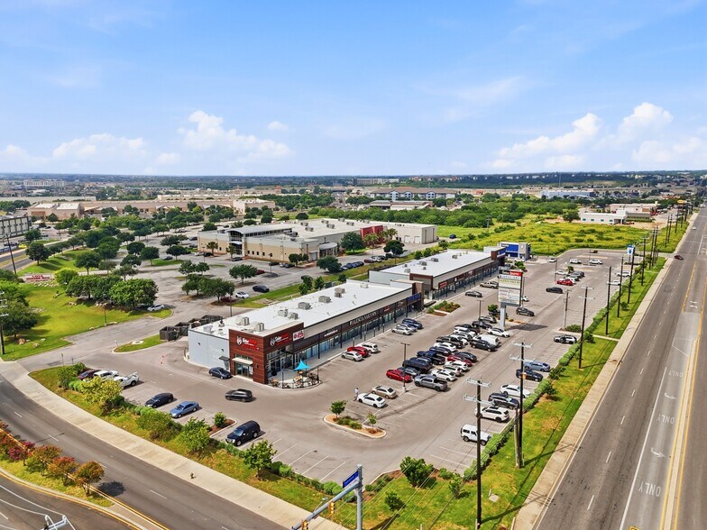 More Photos Of 8610 Potranco Rd, San Antonio Storefront Retail Office For Lease