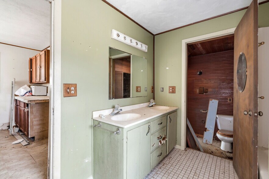 More Photos Of 1098 340th Ave, Frederic Specialty For Sale