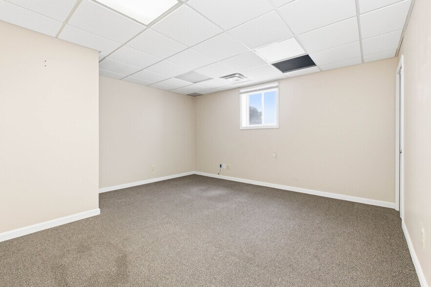 More Photos Of 207 Eiler Ave, Louisville Warehouse For Sale