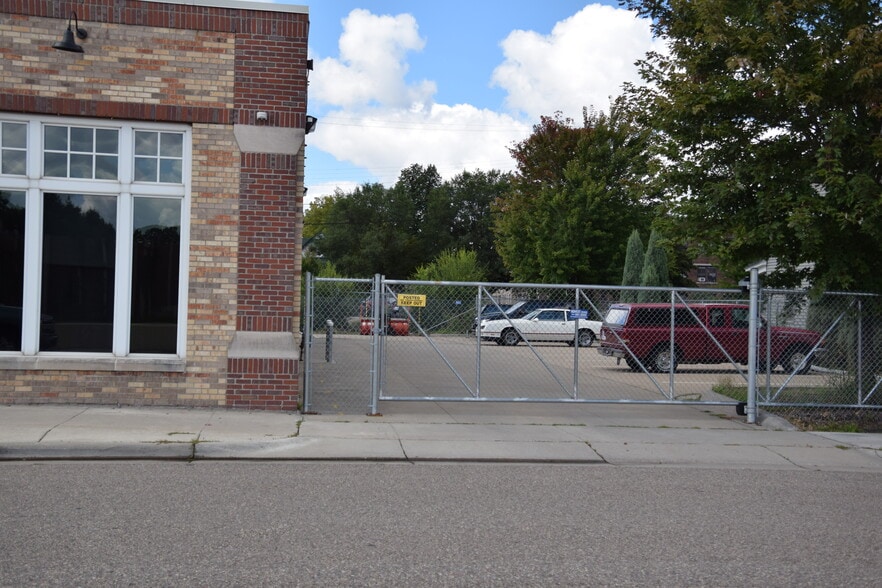 More Photos Of 2118 S 4th Ave, Minneapolis Manufacturing For Lease