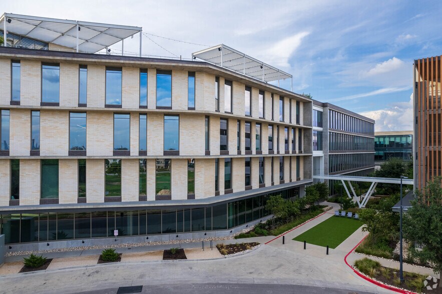 More Photos Of 4301 Bull Creek Rd, Austin Office For Lease