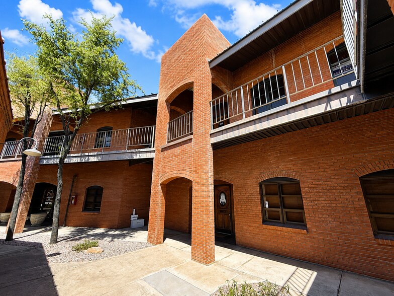 More Photos Of 2701 N 16th St, Phoenix Medical For Sale