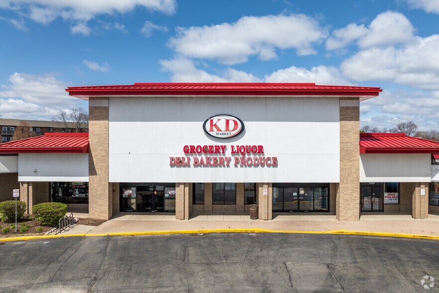 More Photos Of 1090-1170 S Roselle Rd, Schaumburg Storefront For Lease