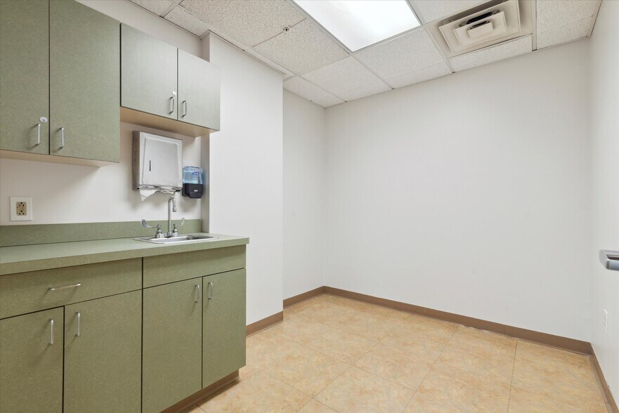 More Photos Of 5325 Old York Rd, Philadelphia Apartments For Lease