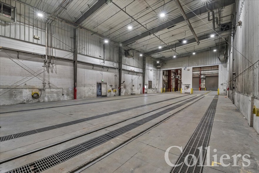 More Photos Of 4600 S Apple St, Boise Manufacturing For Lease