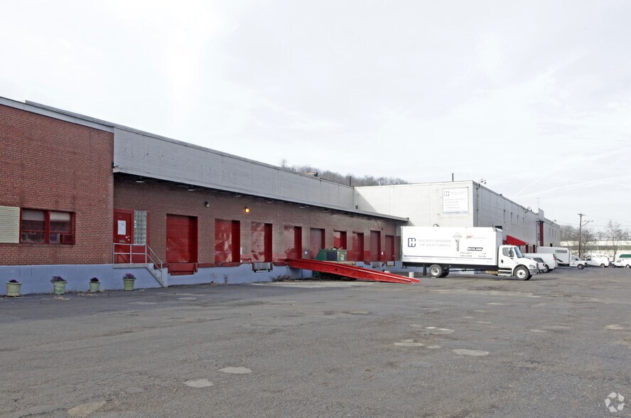 More Photos Of 1020-1060 Saw Mill Run Blvd W, Pittsburgh Warehouse For Lease