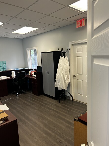 More Photos Of 1345 Hembree Rd, Roswell Medical For Sale