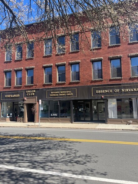 Primary Photo Of 137 Cabot St, Beverly Storefront Retail Office For Lease