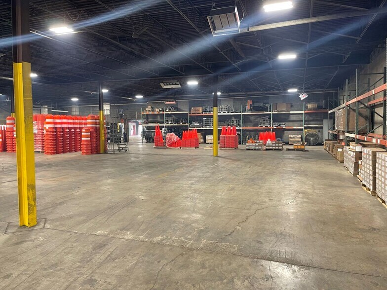 More Photos Of 2500 Production Dr, St Charles Manufacturing For Lease