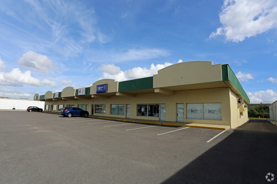 More Photos Of 2222 S Combee Rd, Lakeland Flex For Lease