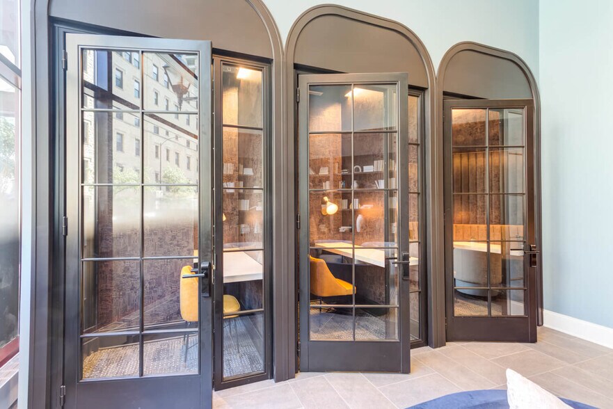 More Photos Of 747 N Wabash Ave, Chicago Apartments For Lease