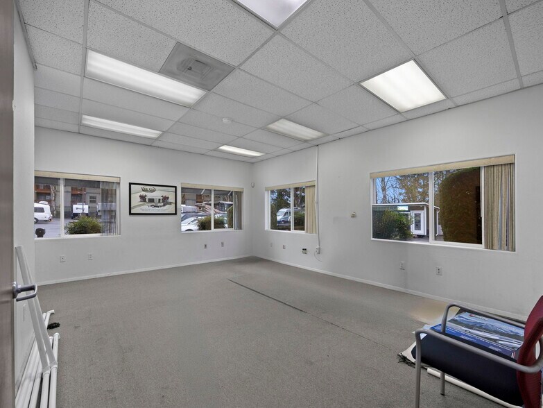 More Photos Of 17795-17835 SW Pacific Hwy, Tualatin Storefront Retail Office For Sale