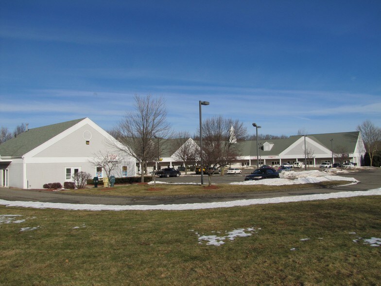 More Photos Of 292 Spielman Hwy, Burlington Freestanding For Lease