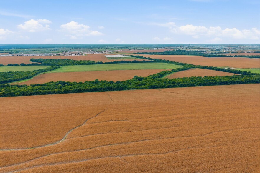 More Photos Of 10935 County Road 109, Alvarado Land For Sale