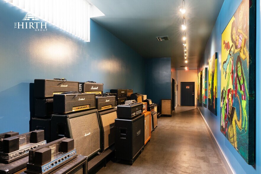 More Photos Of 11128 Weddington St, North Hollywood Movie Radio TVStudio For Sale