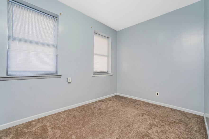 More Photos Of 1969 Bath Ave, Brooklyn Specialty For Sale