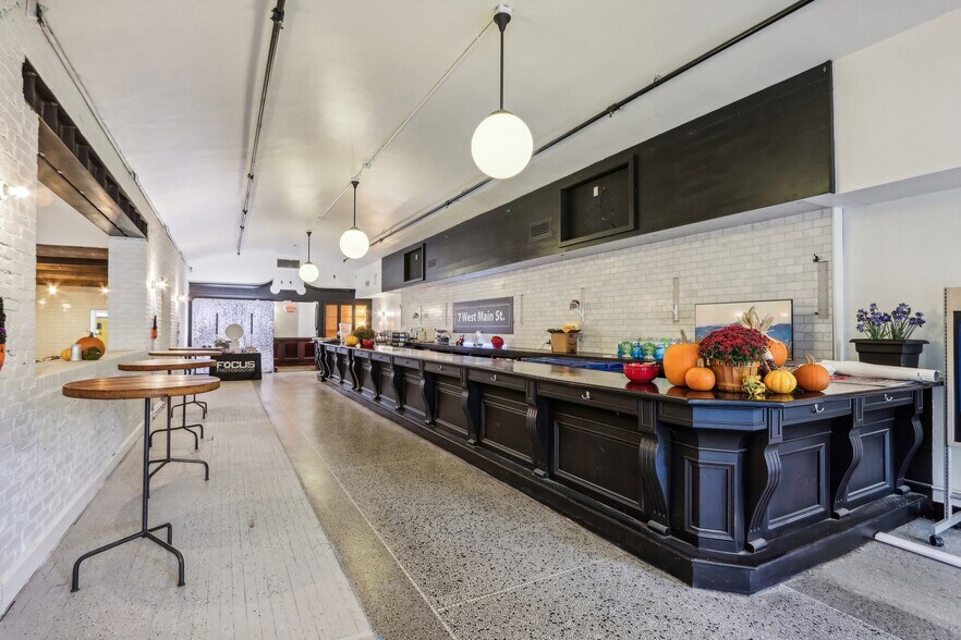 More Photos Of 7-9 W Main St, Madison Restaurant For Lease