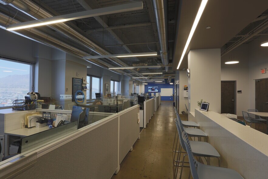 More Photos Of 201 E Main Dr, El Paso Office For Lease