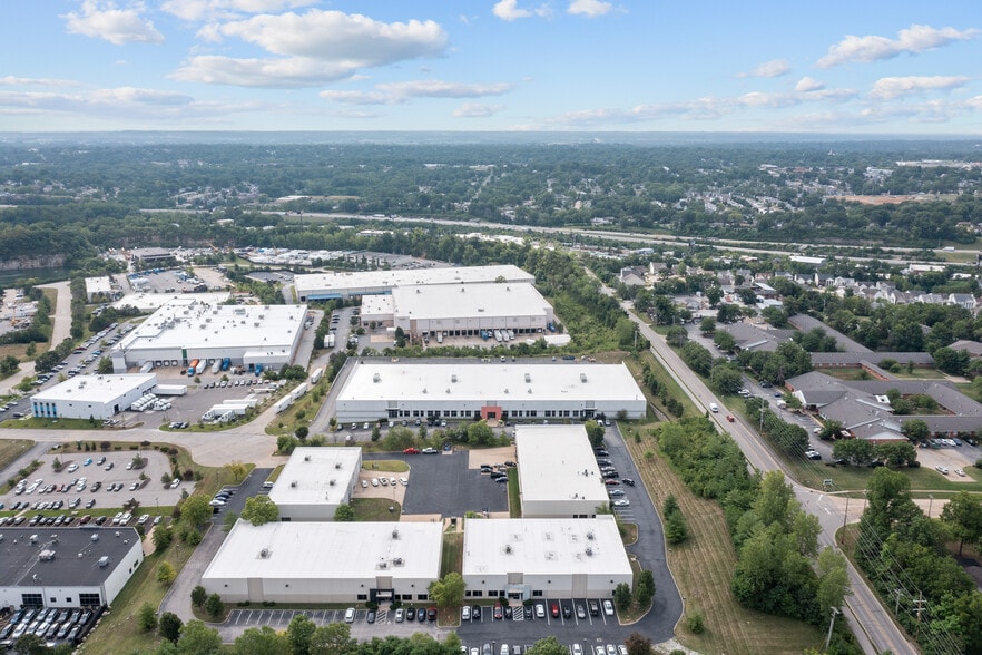 More Photos Of 9787 Green Park Industrial Dr, Saint Louis Manufacturing For Lease