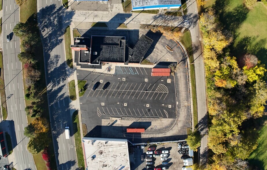 More Photos Of 27020 Michigan Ave, Inkster Bank For Lease
