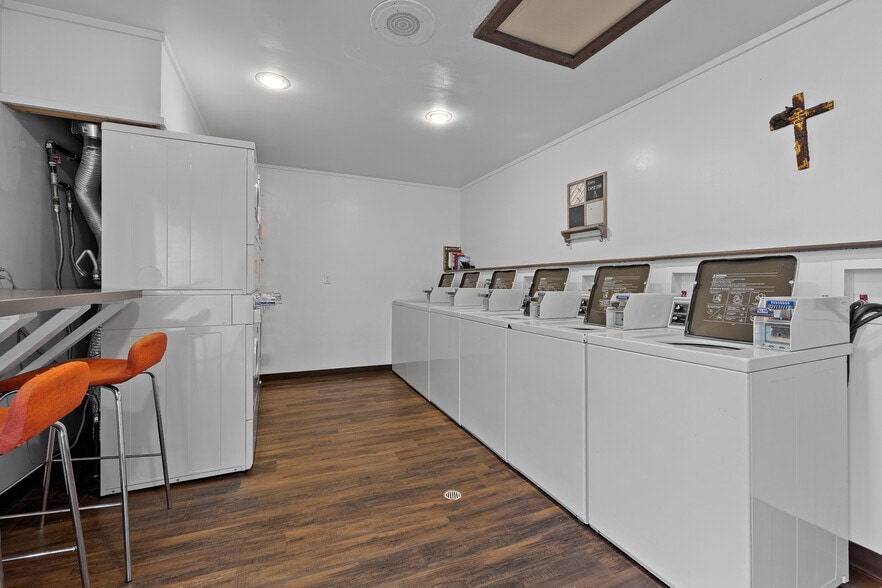 More Photos Of 1116 N 5th St, Custer Trailer Camper Park For Sale