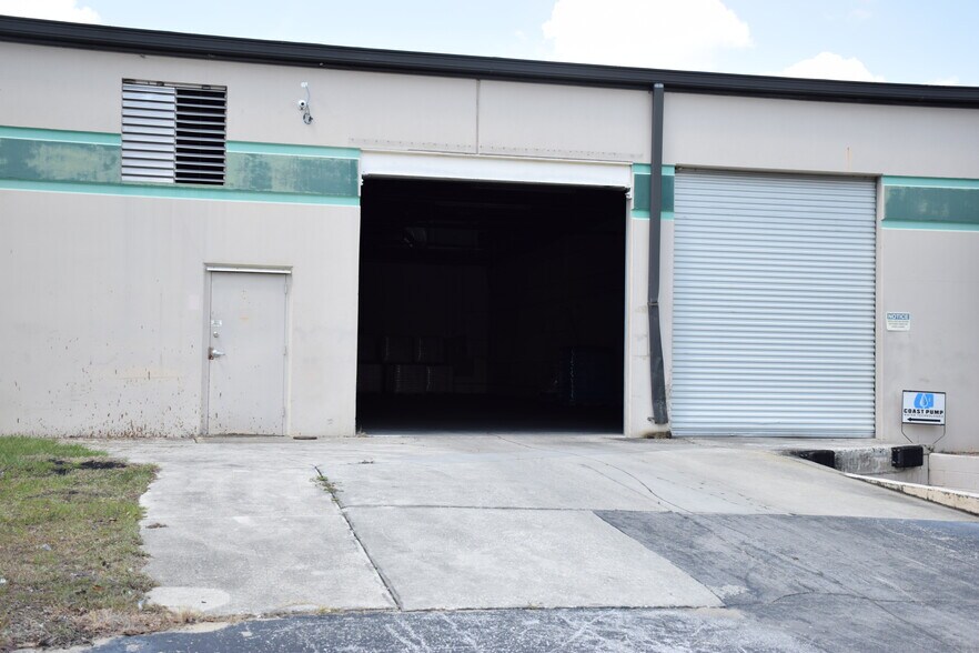 More Photos Of 5500 SW 6th Pl, Ocala Manufacturing For Sale