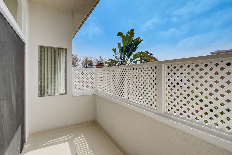 More Photos Of 3344 Keystone Ave, Los Angeles Apartments For Sale