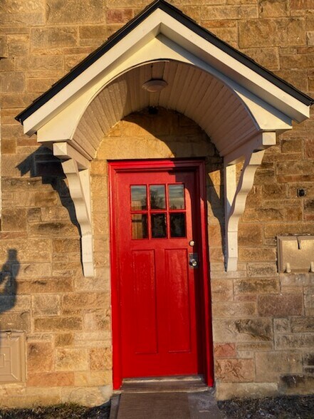 More Photos Of 2303 E Morgan Ave, Evansville Office For Lease