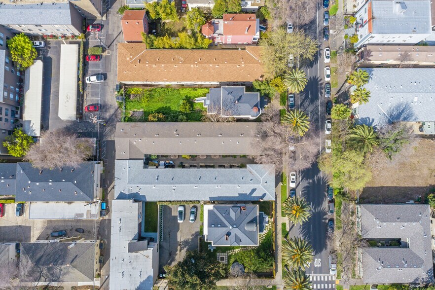 More Photos Of 1720 N St, Sacramento Apartments For Sale