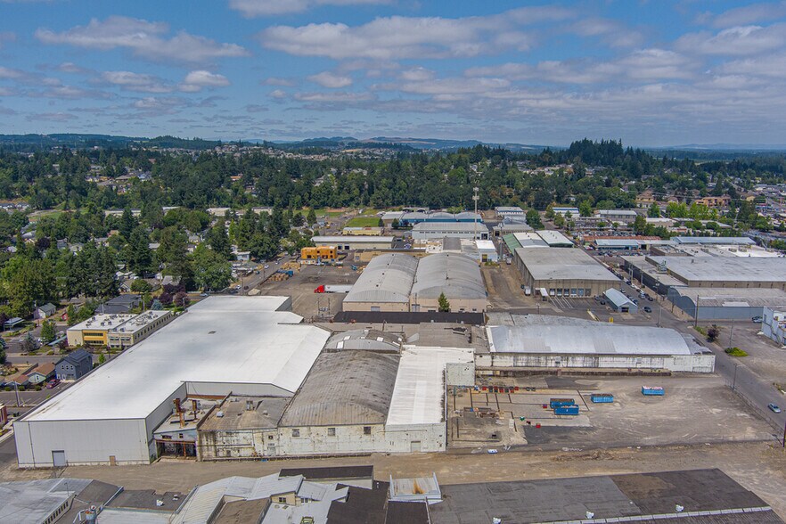 More Photos Of 298 Patterson St NW, Salem Warehouse For Lease