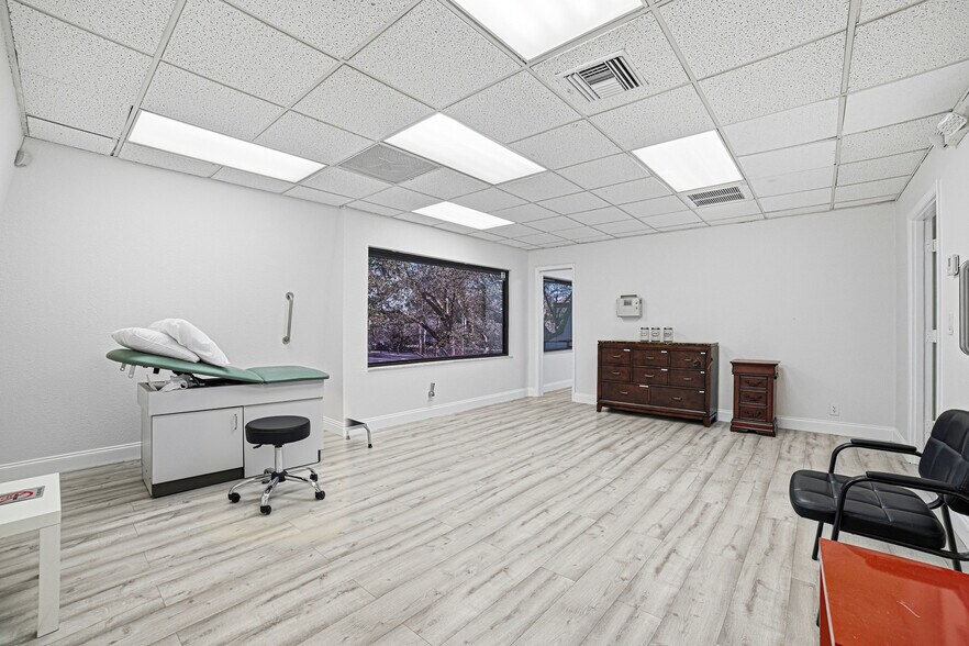 More Photos Of 2929 N University Dr, Coral Springs Medical For Sale