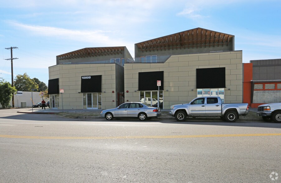 More Photos Of 10800 Burbank Blvd, North Hollywood Loft Creative Space For Lease