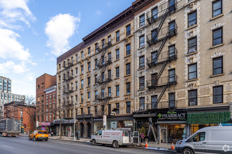 More Photos Of 228 8th Ave, New York Apartments For Lease