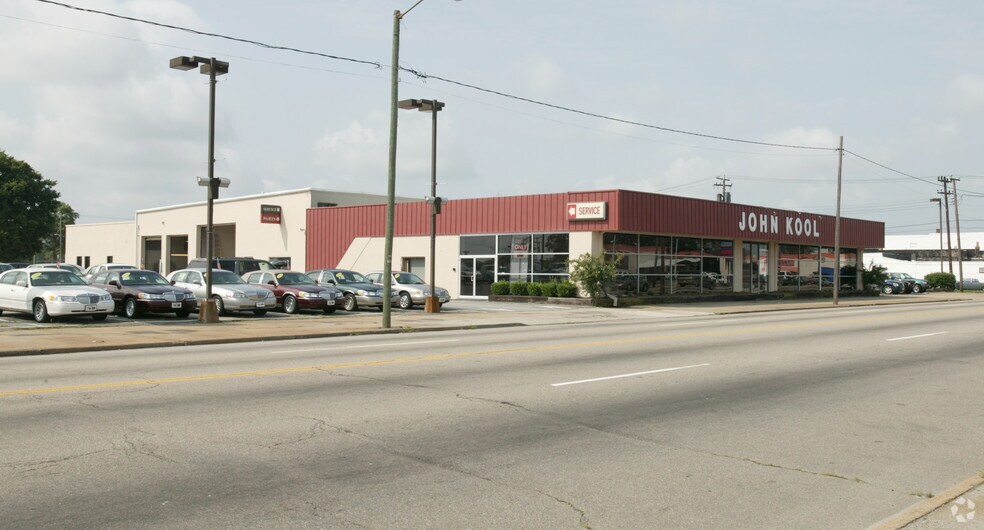 Primary Photo Of 1313 High St, Portsmouth Auto Dealership For Sale
