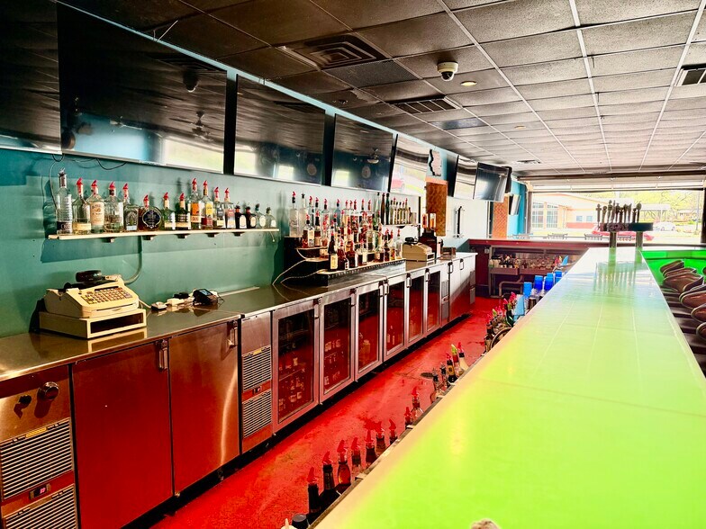 More Photos Of 2385 Willowcreek Rd, Portage Restaurant For Sale