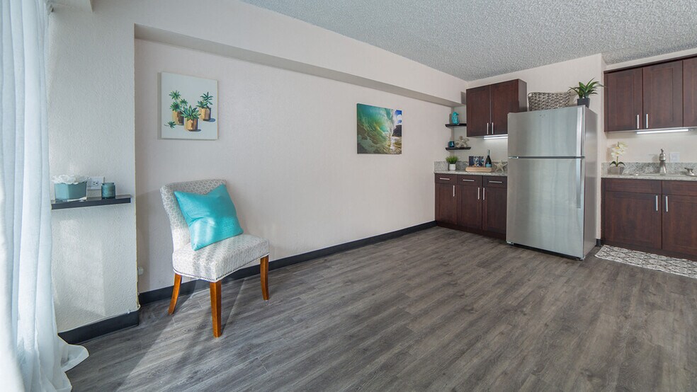 More Photos Of 441 Walina St, Honolulu Apartments For Sale
