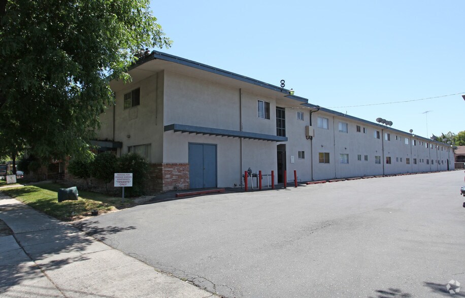 Primary Photo Of 150 E Orangeburg Ave, Modesto Apartments For Sale