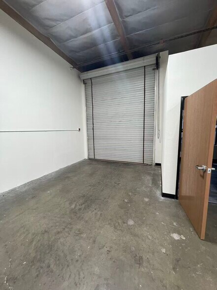 More Photos Of 2007 Raymer Ave, Fullerton Distribution For Sale