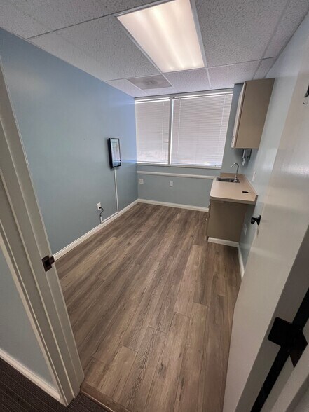 More Photos Of 10861 Cherry St, Los Alamitos Medical For Lease