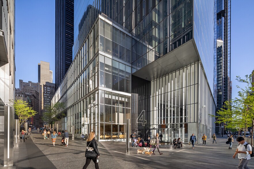 More Photos Of 4 World Trade Center, New York Office For Lease
