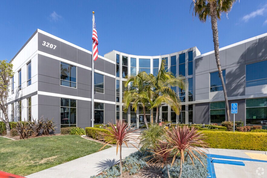 More Photos Of 3207 Grey Hawk Ct, Carlsbad Office For Lease