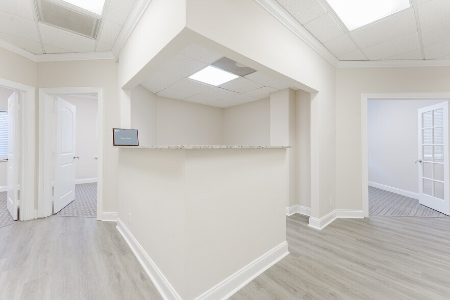 More Photos Of 299 W Camino Gardens Blvd, Boca Raton Office For Lease