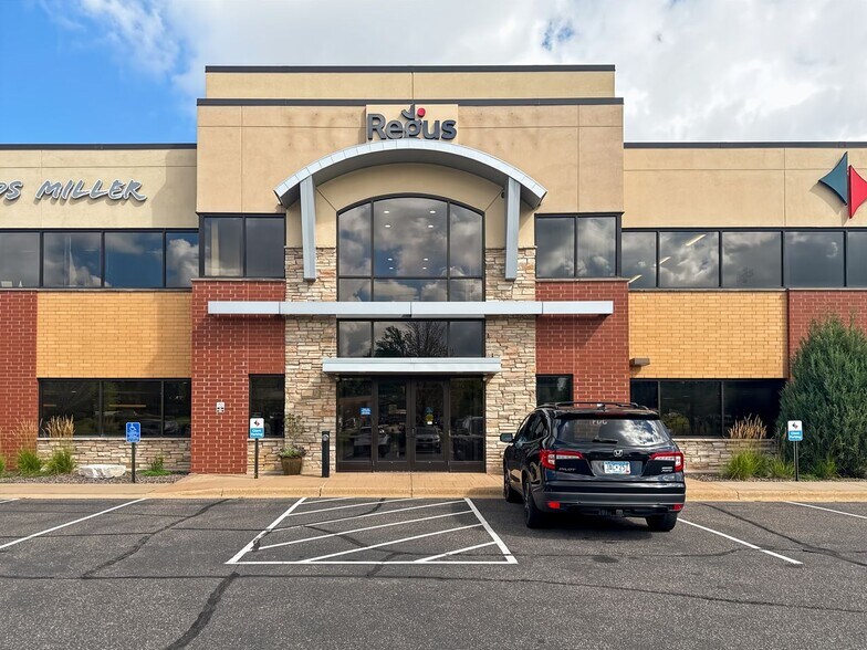 More Photos Of 2640 Eagan Woods Dr, Eagan Coworking Space