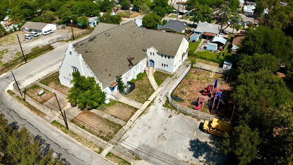 More Photos Of 507 E Mayfield Blvd, San Antonio Religious Facility For Sale