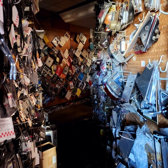 More Photos Of 511 3rd St, Rodeo Storefront Retail Residential For Sale