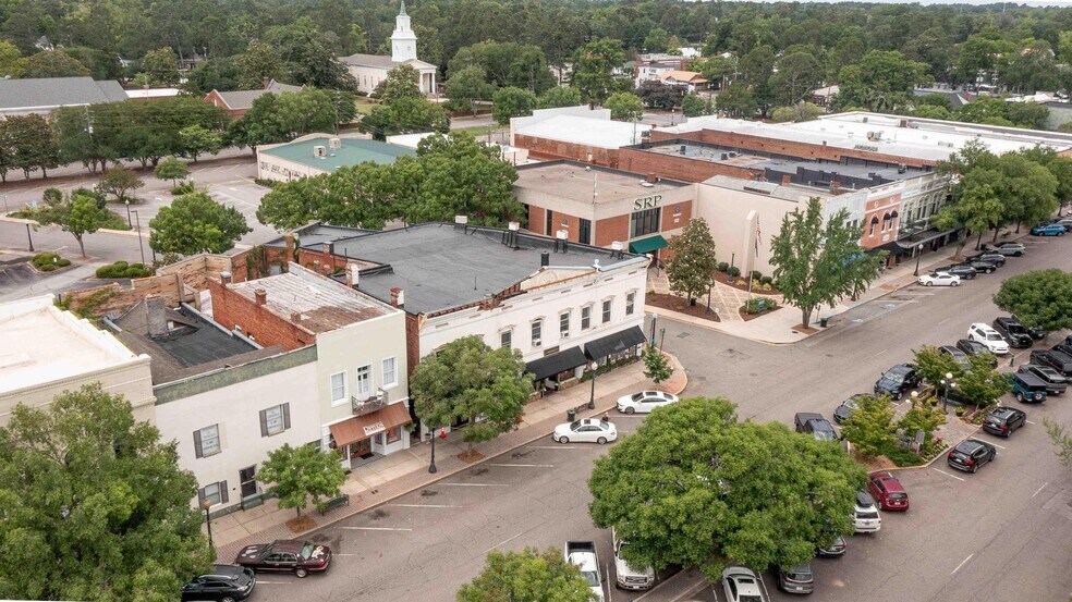 More Photos Of 147 Laurens SW st, Aiken Office For Lease