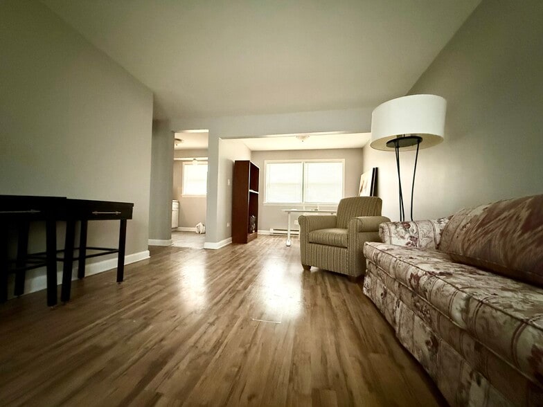 More Photos Of 2045 W Garfield Blvd, Chicago Apartments For Sale